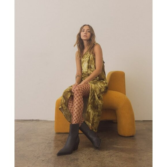 OASIS SOCIETY Miley - Alligator Print Booties - Picture 13 of 16